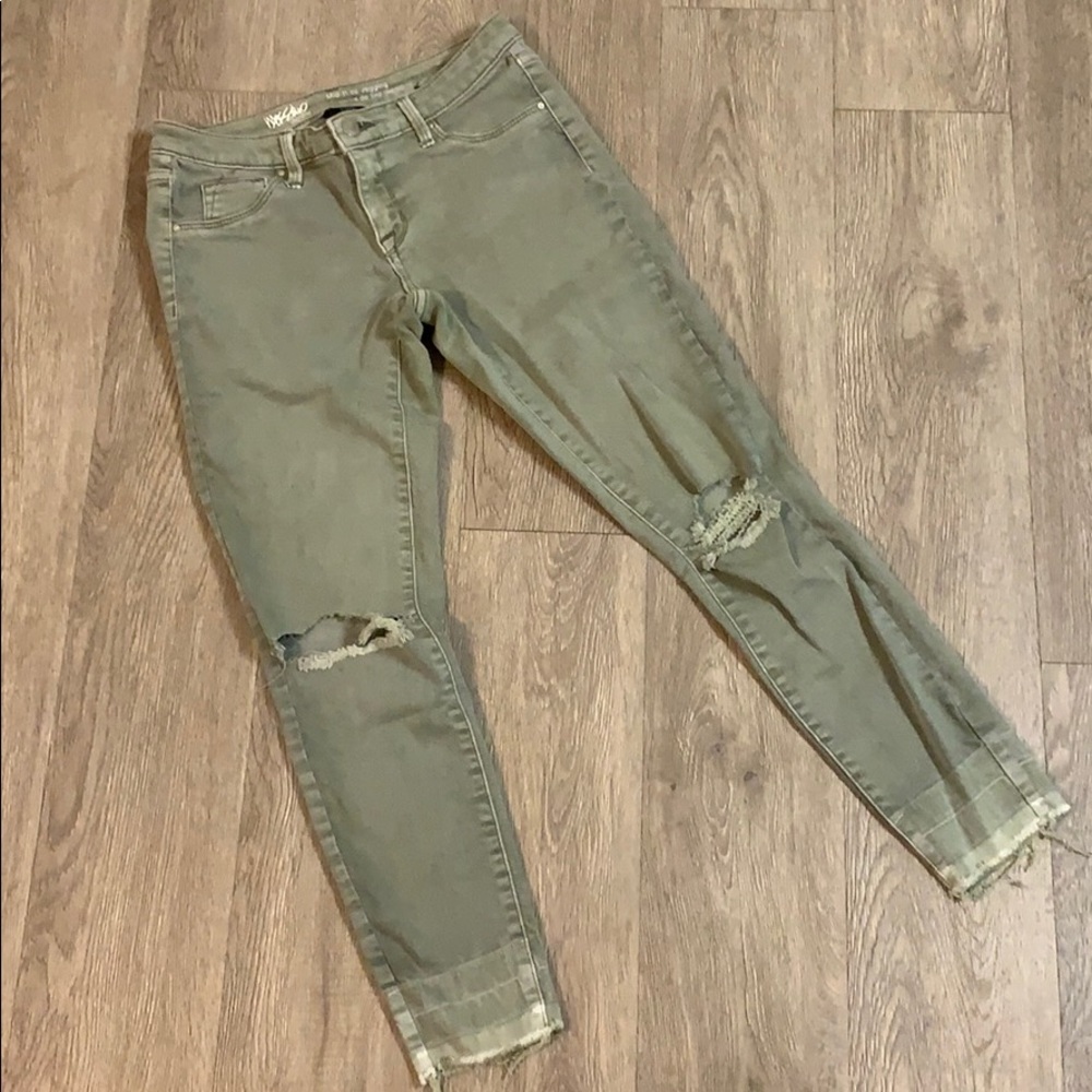 Green skinny jeans